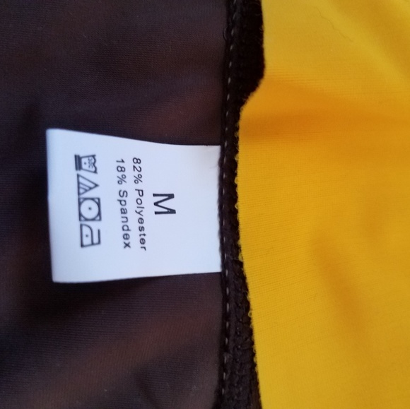 Off Shoulder Ruffle bikini - Picture 2 of 6